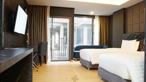 In-room safe, desk, blackout curtains, free WiFi