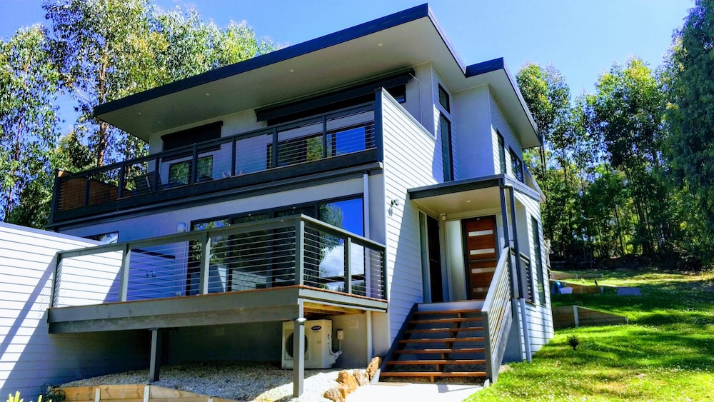 Hartamas Home Holiday Accommodation