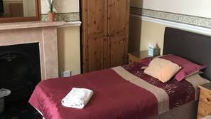 Desk, iron/ironing board, free WiFi, bed sheets
