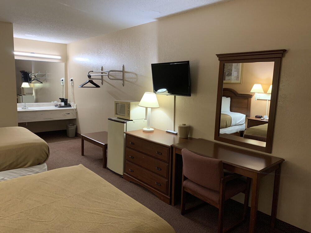 Owensville Motor Inn Reviews, Photos & Rates