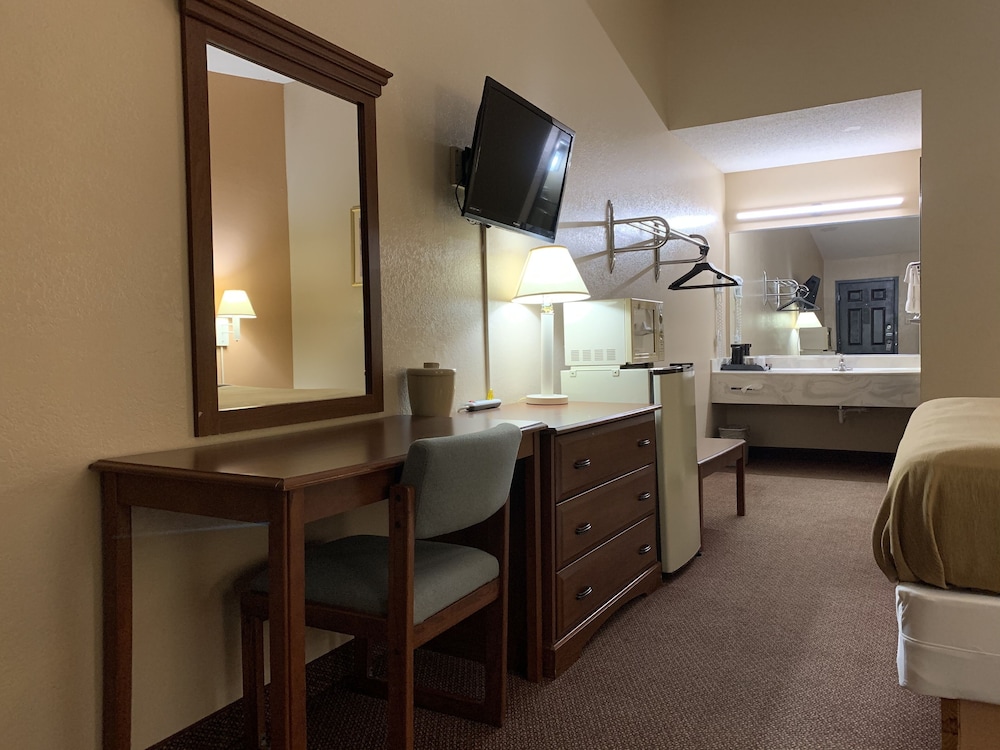 Owensville Motor Inn Reviews, Photos & Rates