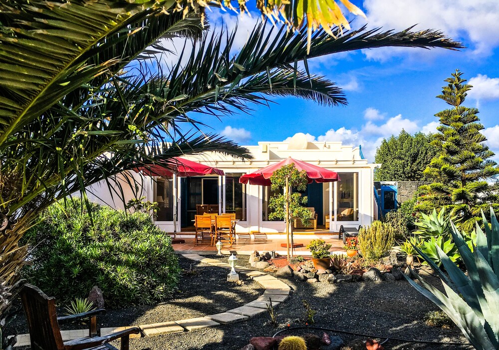 Lanzarote Playa Blanca Exclusive Holiday Villa Quiet