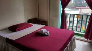 Free WiFi, linens