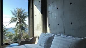 1 bedroom, premium bedding, desk, blackout drapes
