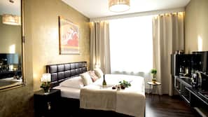 1 bedroom, hypo-allergenic bedding, down duvet, minibar