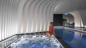 Indoor spa bath