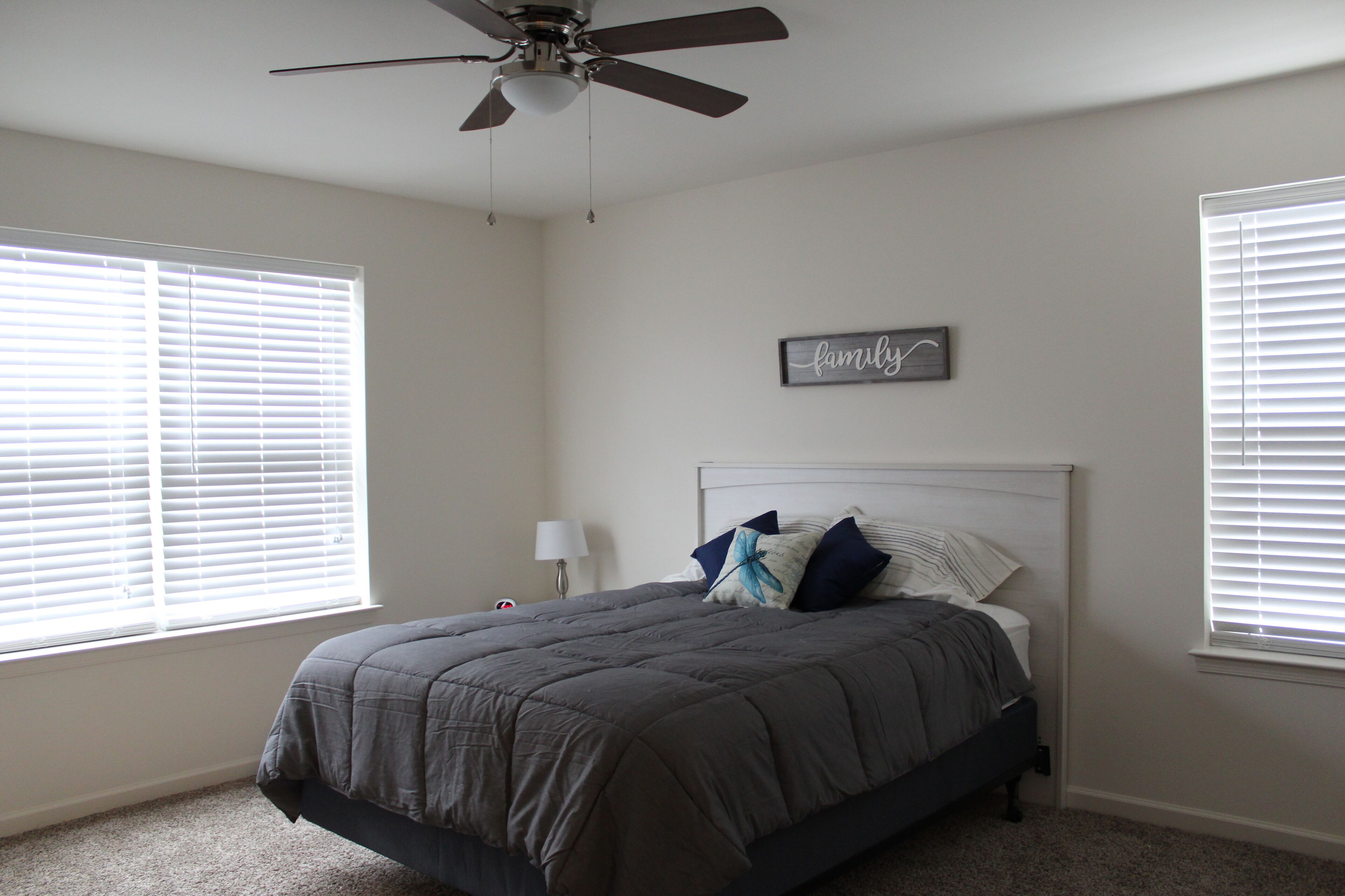 Family friendly Bethany Beach Townhouse: Beach bus, pools, fishing lake in Millville, United States