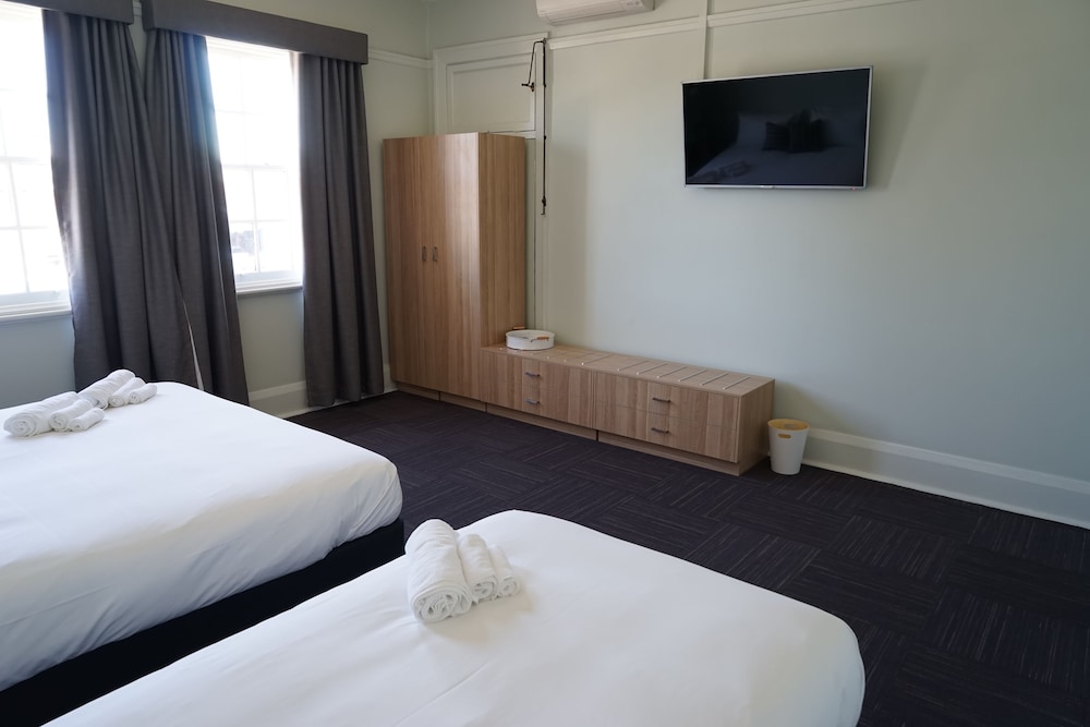 Room, Rosehill Hotel