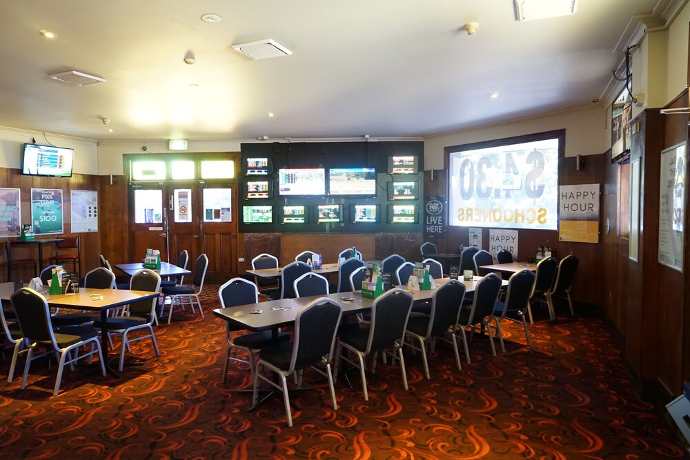 Sports bar, Rosehill Hotel