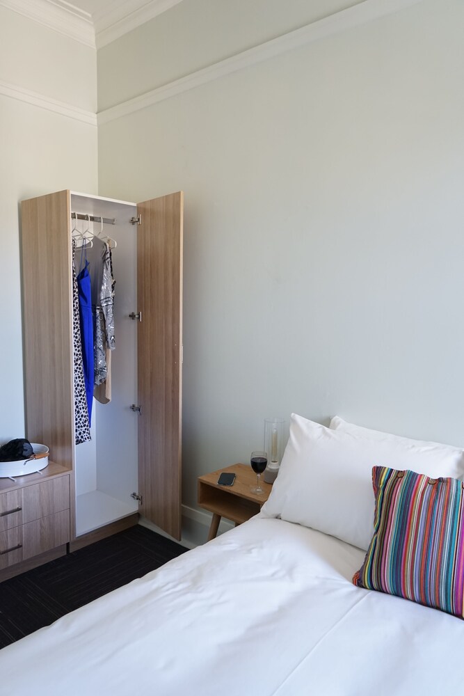 Room, Rosehill Hotel