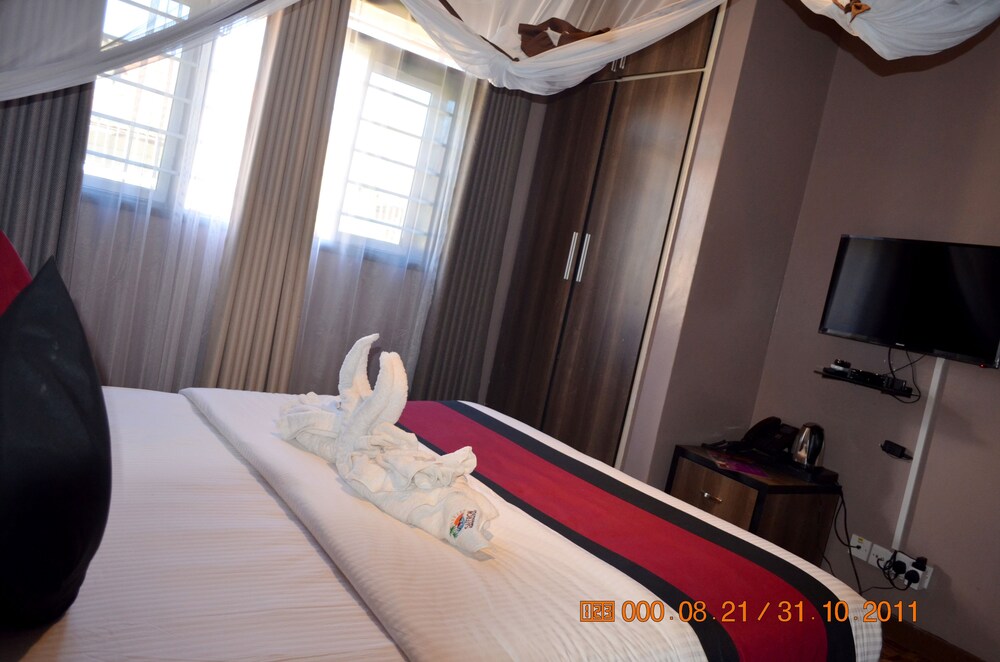 Saffron Beach Bistro & Cottages Deals & Reviews (Entebbe, UGA) Wotif