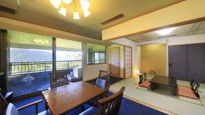 In-room safe, blackout drapes, free WiFi, linens