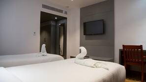 Free WiFi, linens