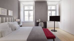 In-room safe, soundproofing, free WiFi, linens