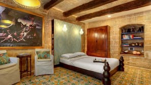 1 bedroom, individually decorated, individually furnished, desk