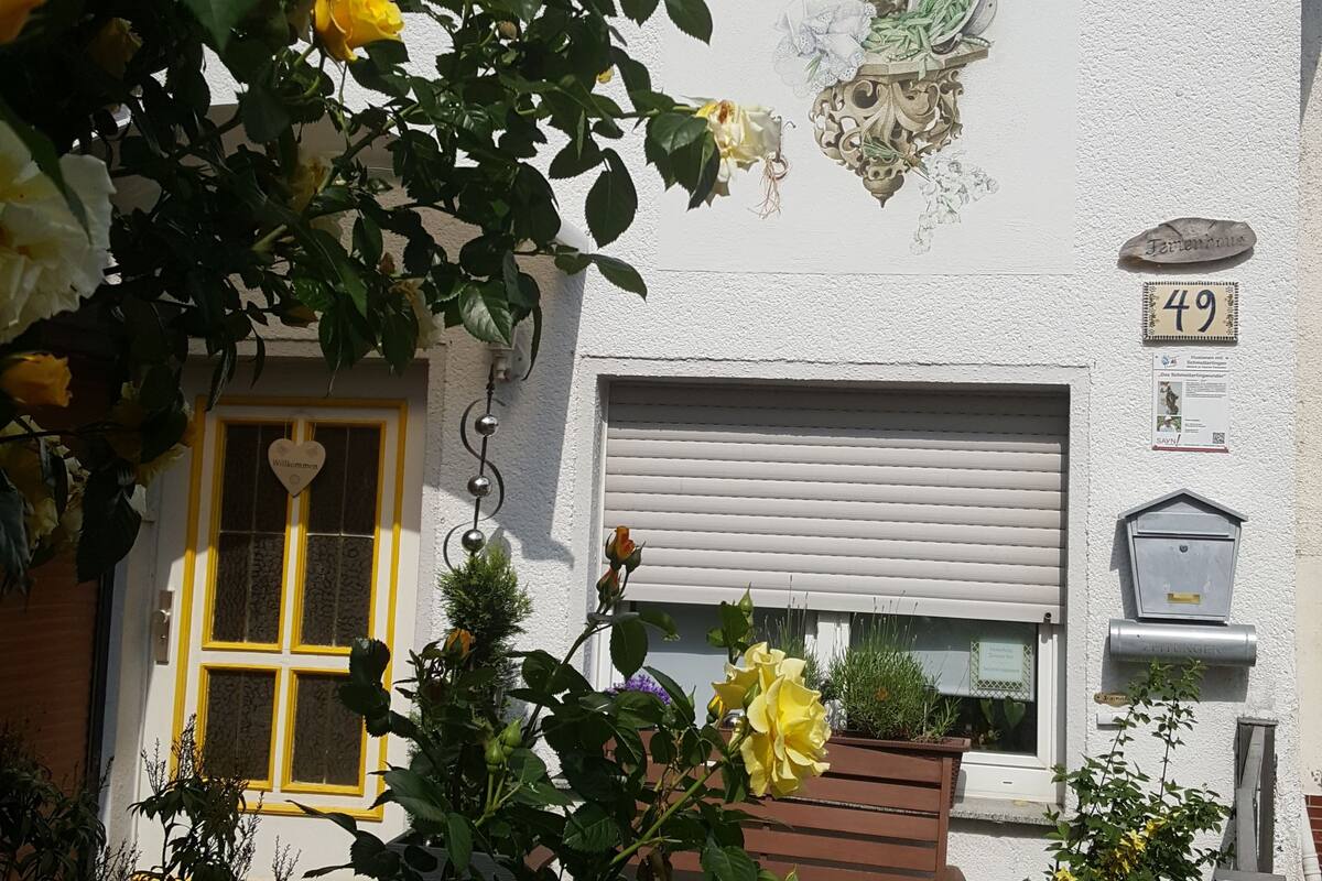 Ferienhaus Am Schloss Sayn 21 Pictures Reviews Prices Deals Expedia Ca