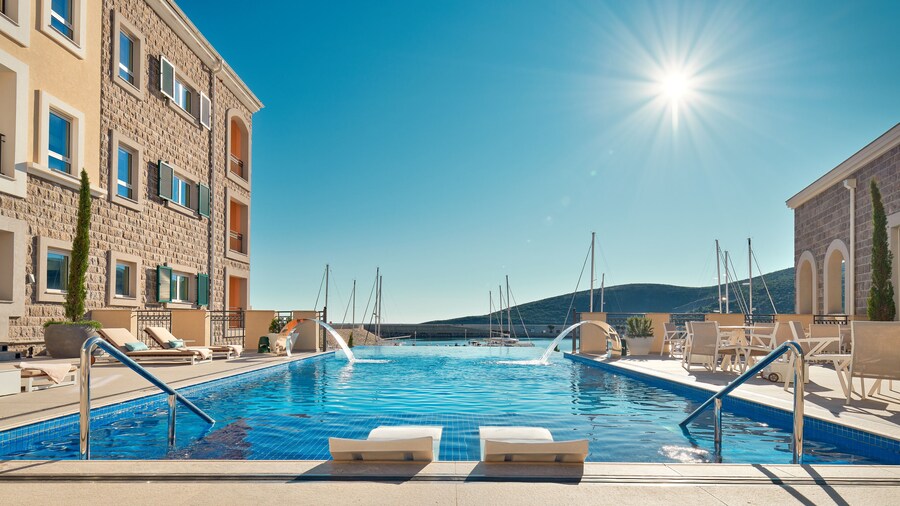 The Chedi Lustica Bay