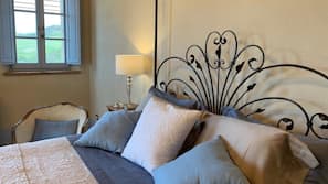 Frette Italian sheets, premium bedding, down duvet, pillow top beds