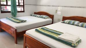 Minibar, desk, free WiFi