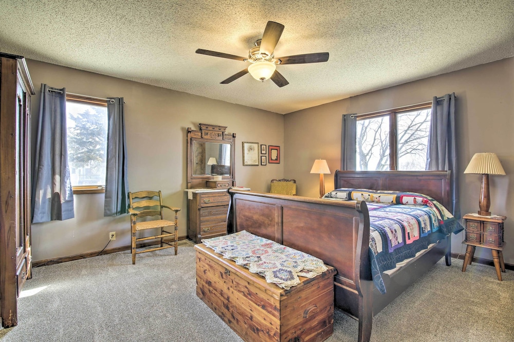 Milford Lake Vacation Rental Walk to Beach! Geary County Vrbo