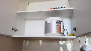 Coffee/tea maker, electric kettle