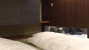 Free WiFi, linens