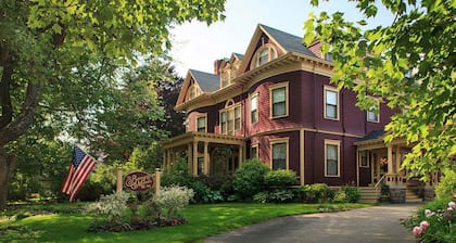Berry Manor Inn