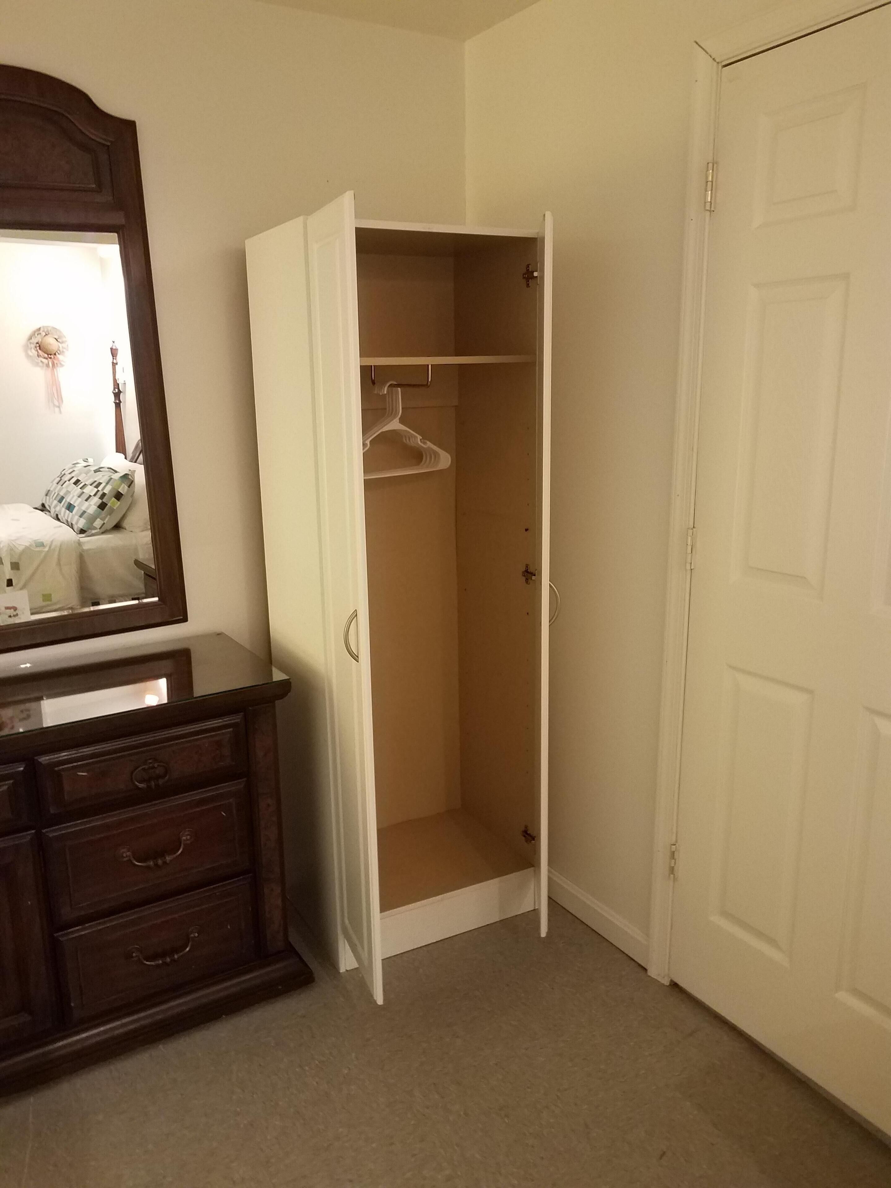 Edi's Suites *Privacy And Comfort Away From Home* in Dover, United States