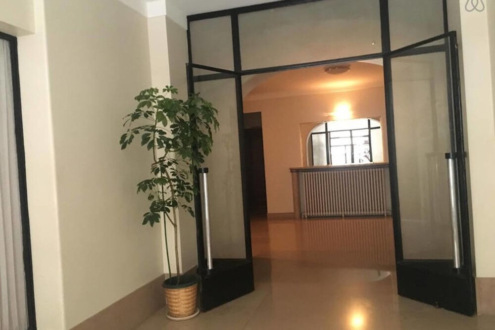 Paris Tour Eiffel Deluxe Apartment 2019 Hotel Prices Paris Tour Eiffel Deluxe Apartment 0 Out Of 5 View From Hotel Interior Entrance