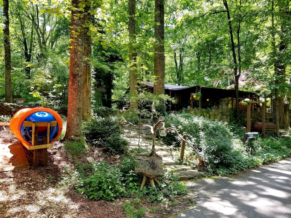 Room, Bear Creek Lodge and Cabins Helen Ga.