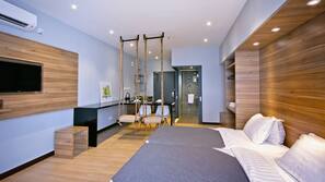 18 bedrooms, minibar, soundproofing, iron/ironing board