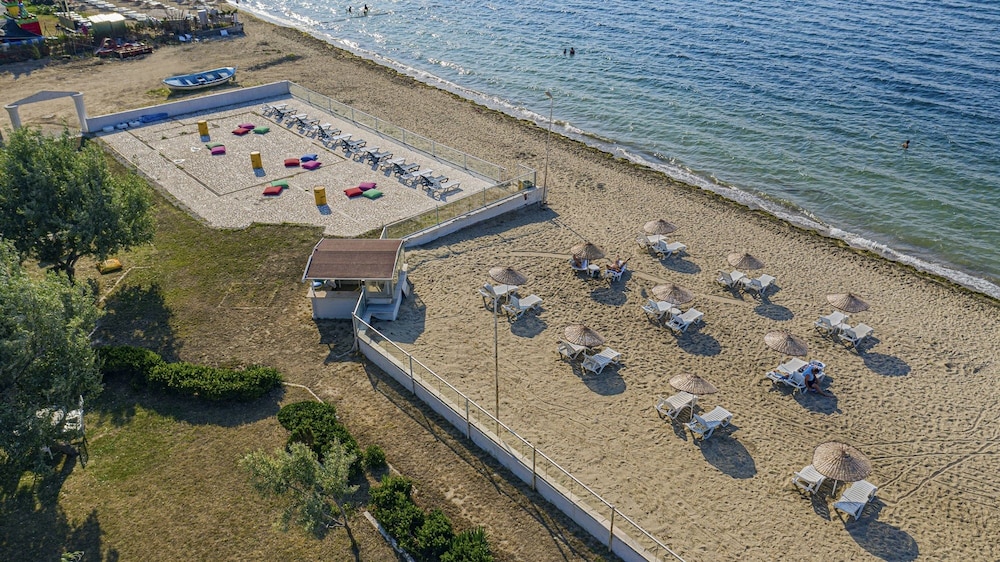 Etap Altinel Hotel beach