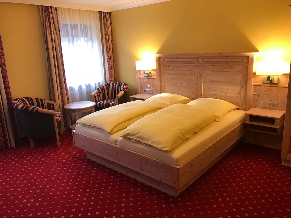 Hotel Deutschherren Stuben in Weikersheim, Germany