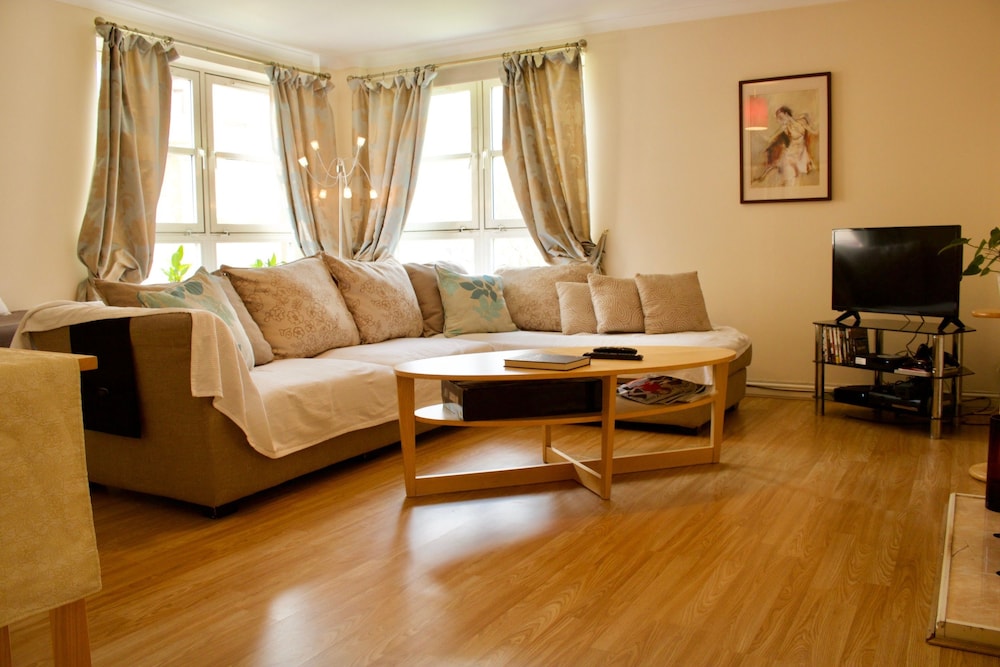 3 Bedroom Flat In Edinburgh In Edinburgh Hotel Rates