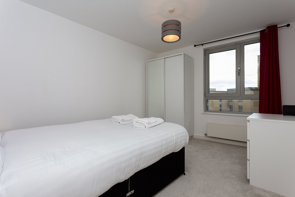 2 Bedroom Flat In Holloway With Balcony And Courtyard London