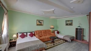 Premium bedding, in-room safe, desk, free WiFi