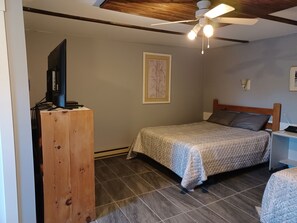 Deluxe Room | 1 bedroom, free WiFi, bed sheets
