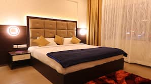 Premium bedding, free WiFi