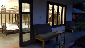1 bedroom, minibar, desk, free WiFi