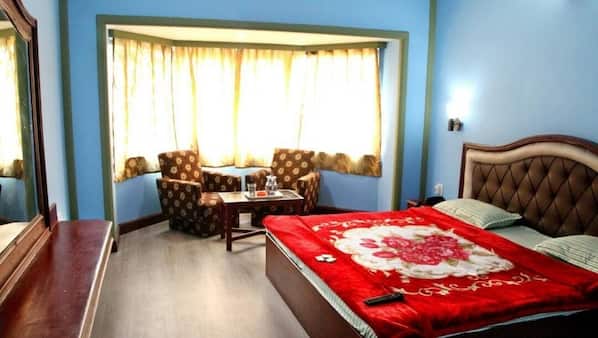 1 bedroom, premium bedding, desk, free wired Internet