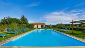 Piscina stagionale all'aperto