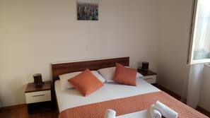 Desk, free cribs/infant beds, free WiFi, bed sheets