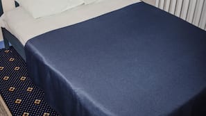 In-room safe, soundproofing, iron/ironing board, free WiFi