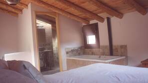 Ropa de cama de alta calidad y cortinas opacas