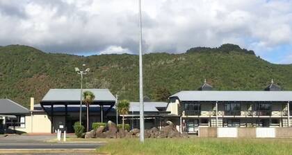 Tokaanu Hotel