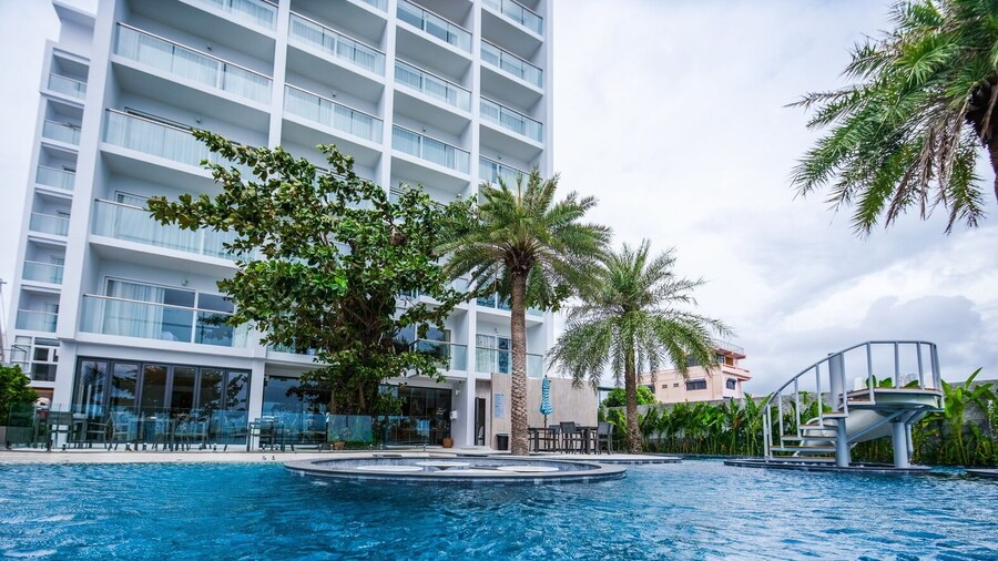 โรงแรม วรริตา โคว์ฟ