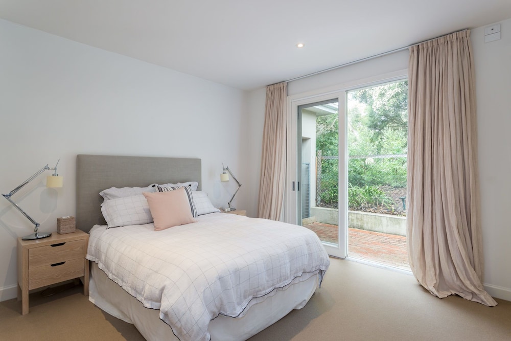 The Portsea Retreat