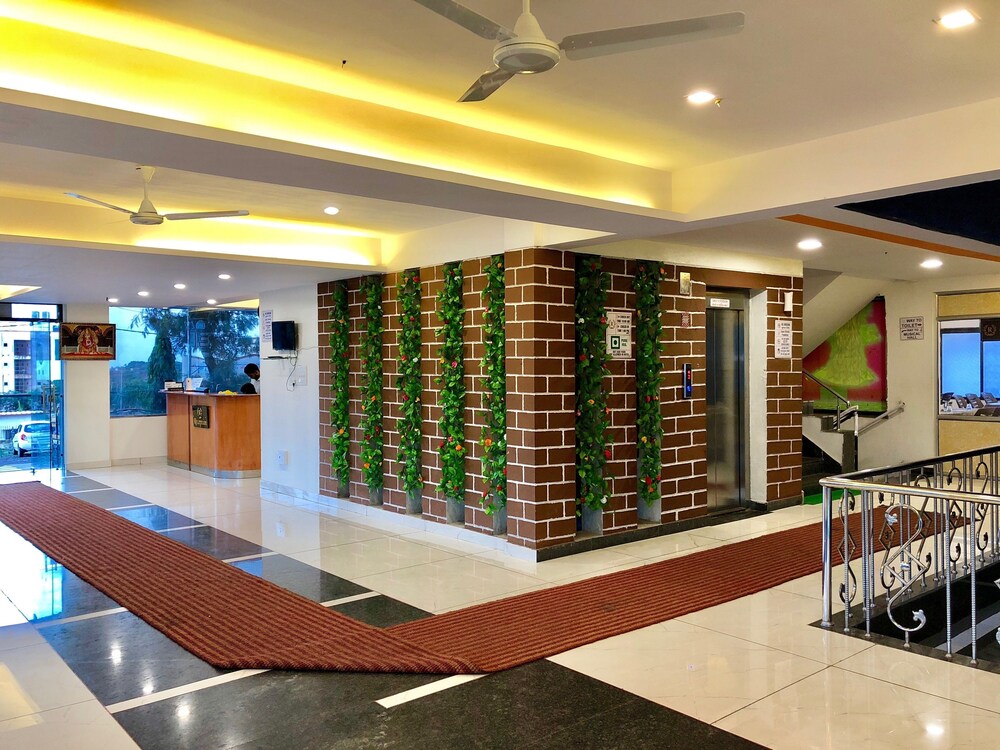 Hotel Hilltop Regency Ahwa Room Prices Reviews Travelocity