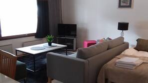 Een flatscreentelevisie