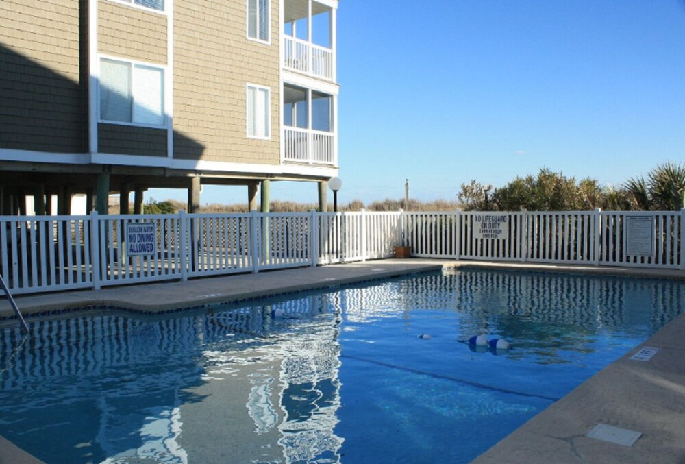 Room Deals for Raintree Villas by Elliott Beach Rentals, North Myrtle